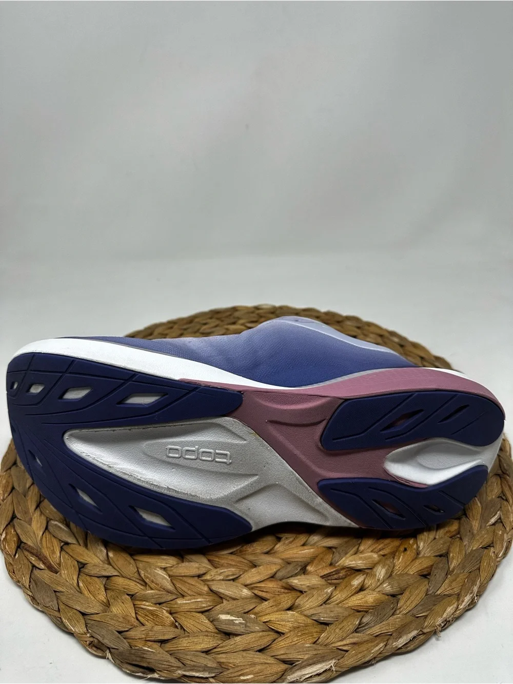 TOPO Aura Running Shoes Purple Lilac Size 9 Women's